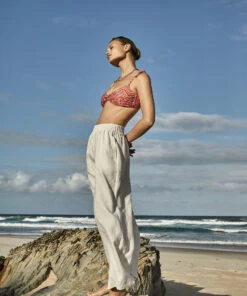 Jets Bonita Twist Front Top Maple