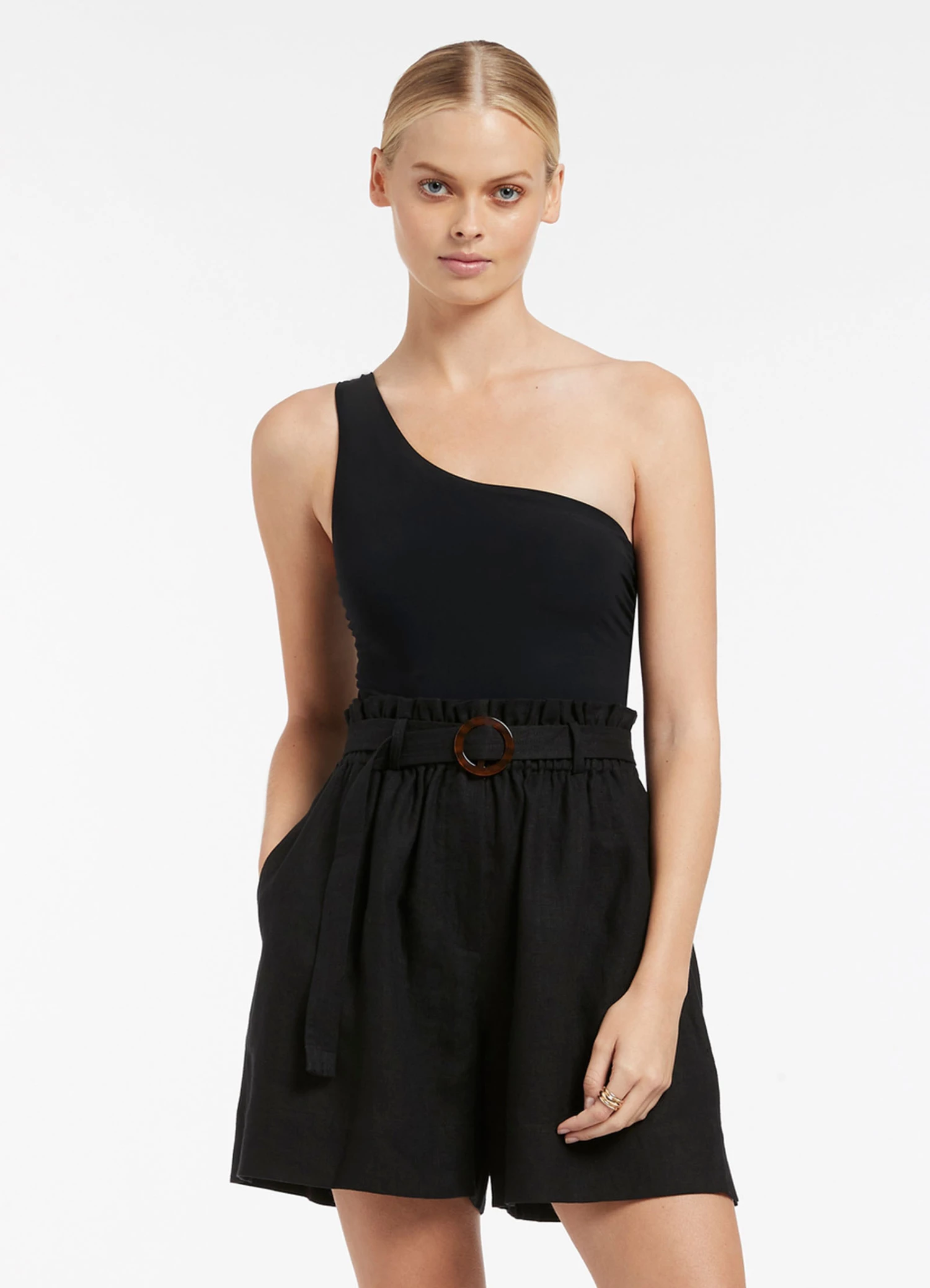 Jetset Highwaist Short Black 1 Jetset Highwaist Short Black